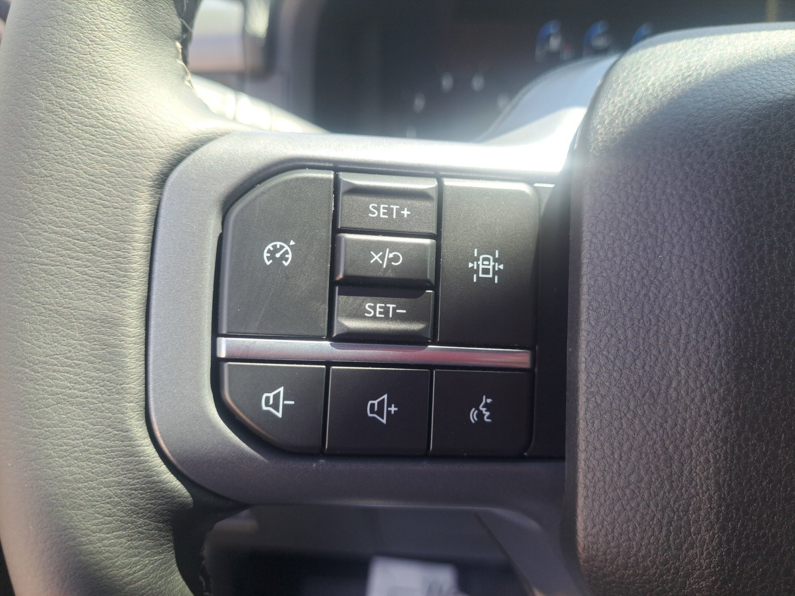 New 2026 Antimatter Blue Metallic Ford XLT image 24