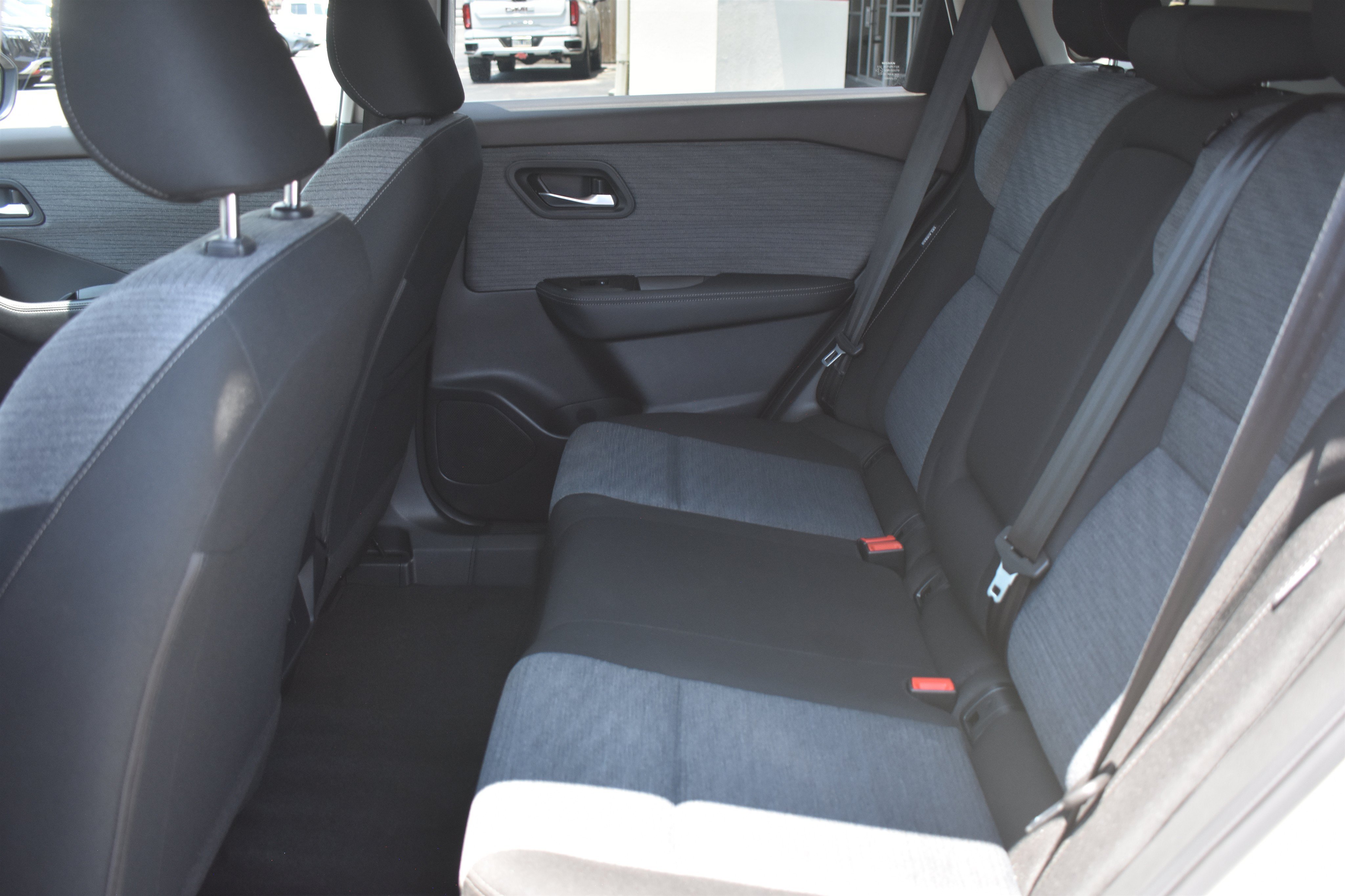 Used 2023 Pearl White Tricoat Nissan SV image 15