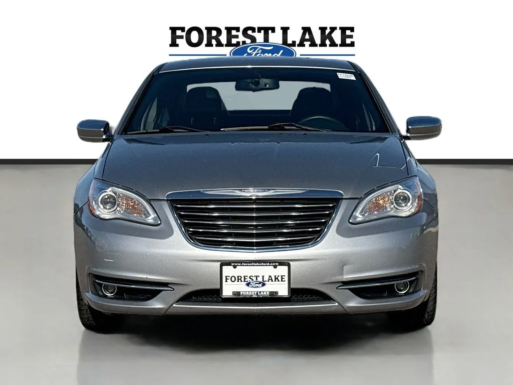 Used 2013 Chrysler 200 Limited with VIN 1C3CCBCG6DN510018 for sale in Forest Lake, Minnesota