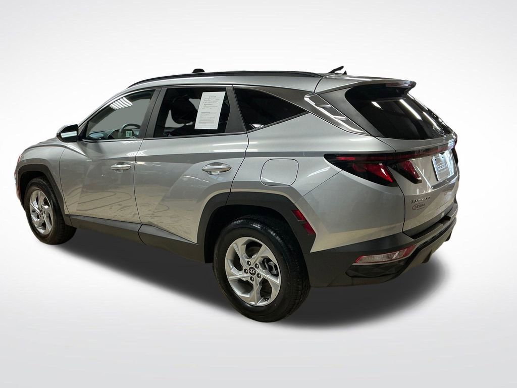 Used 2024  Hyundai SEL image 5