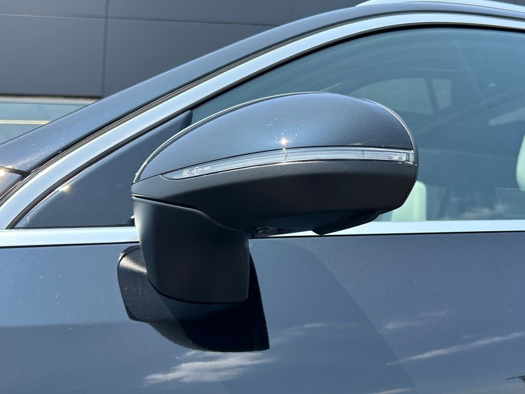 New 2026 Black Mercedes-Benz GLC 300 image 31