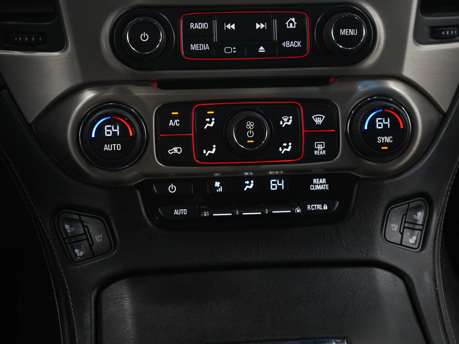 Used 2015 White GMC Denali image 21
