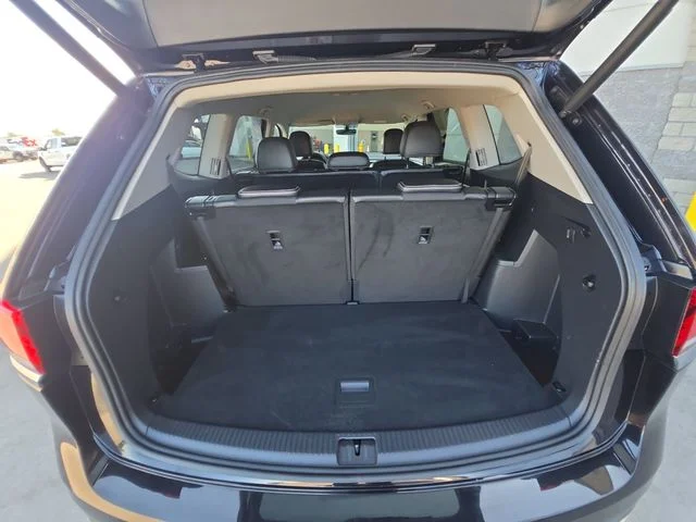 Used 2022  Volkswagen 3.6L V6 SE w/Technology image 23