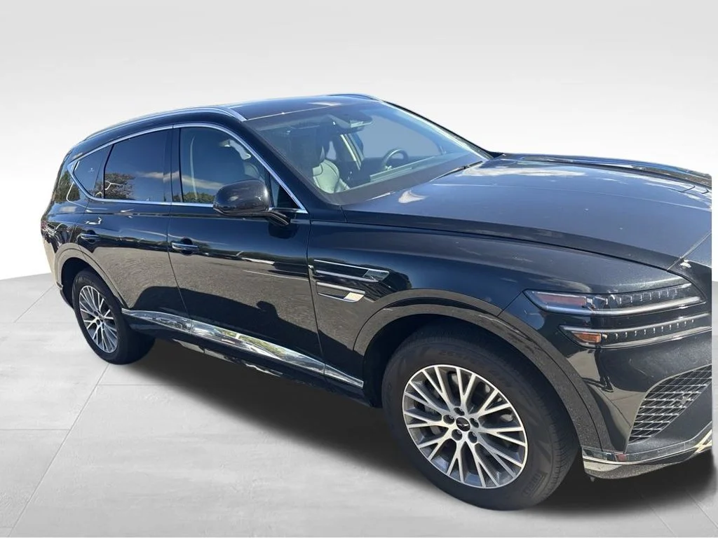 Used 2026 Black Genesis 2.5T image 7