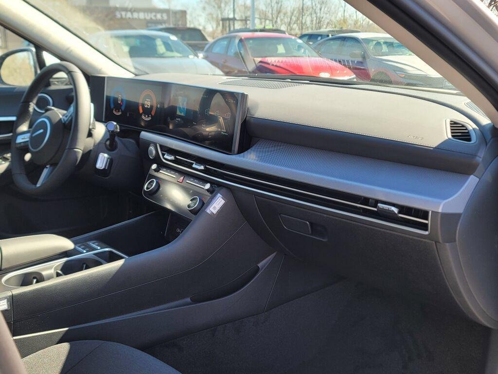 New 2026 Silver Hyundai SEL Sport image 8