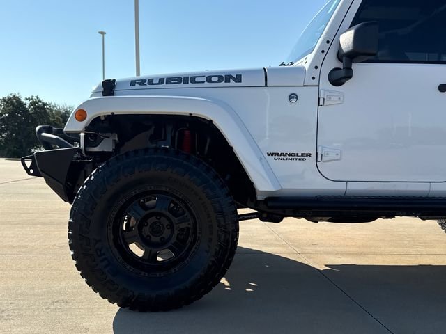 Used 2012 White Jeep Unlimited Rubicon image 5