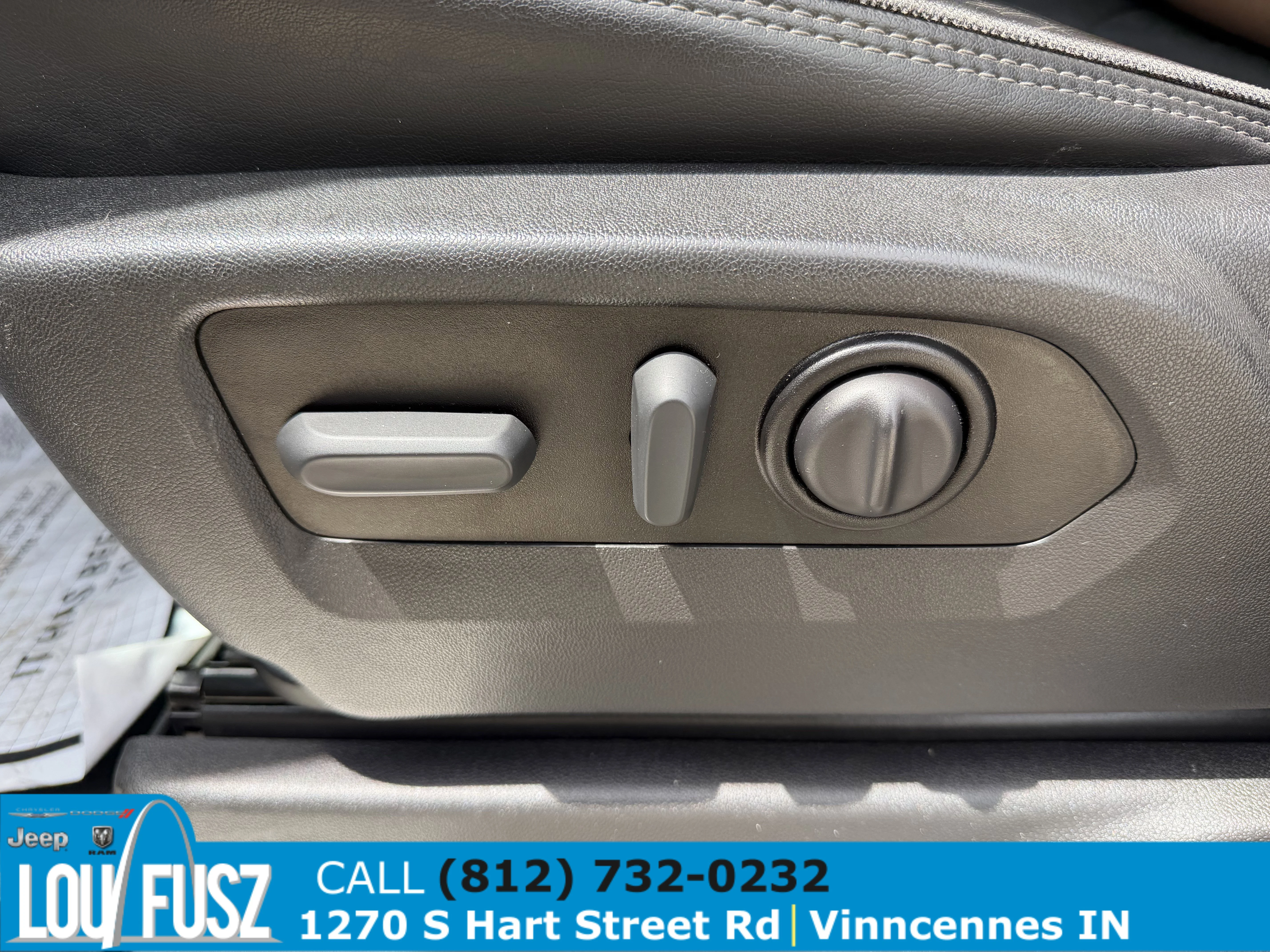 Used 2022 White Chevrolet High Country image 15