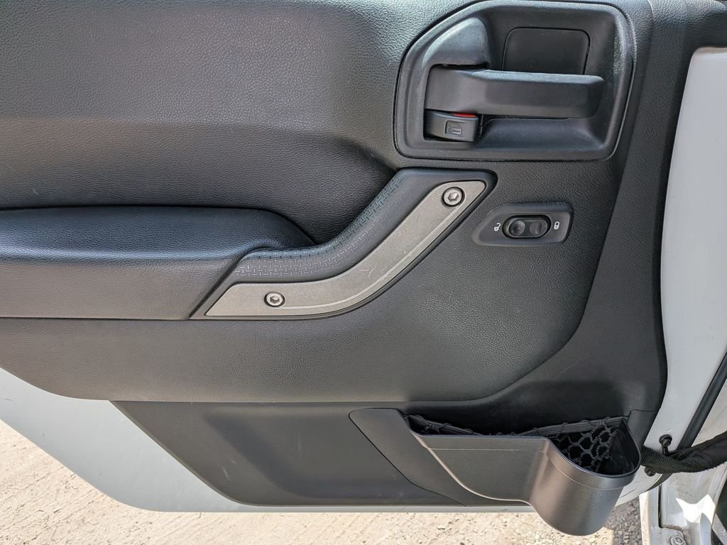 Used 2016 White Jeep Unlimited Sport image 14