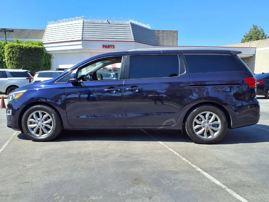 Certified Used 2019 Blue Kia EX image 3
