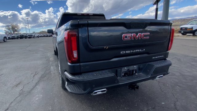 Used 2021 DARK SKY METALLIC GMC Denali image 7