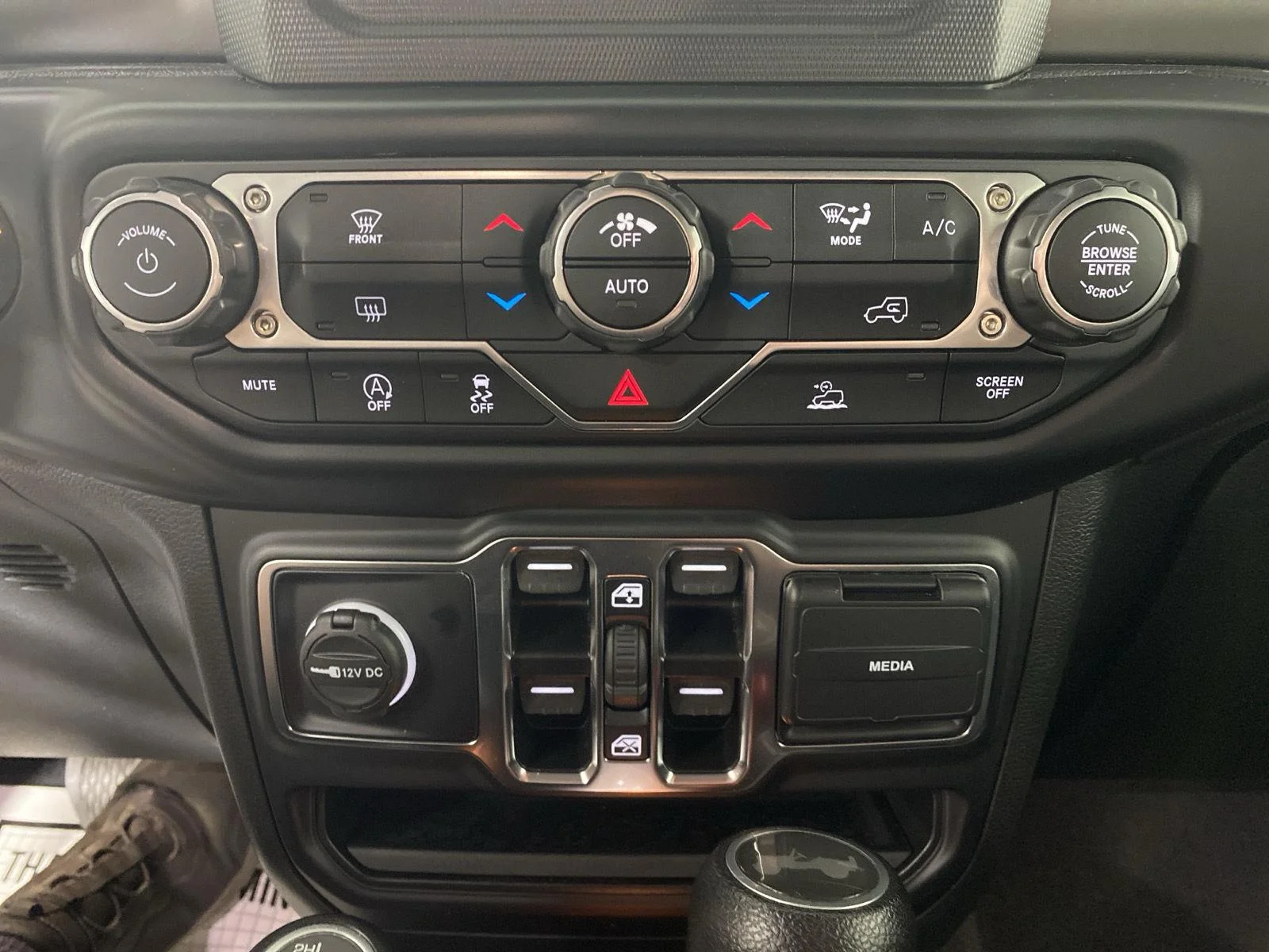 Used 2022 Black Clearcoat Jeep Unlimited Sport S image 29