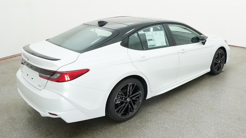 New 2026 Wind Chill Pearl with Midnight Black Metallic roof Toyota XSE image 10