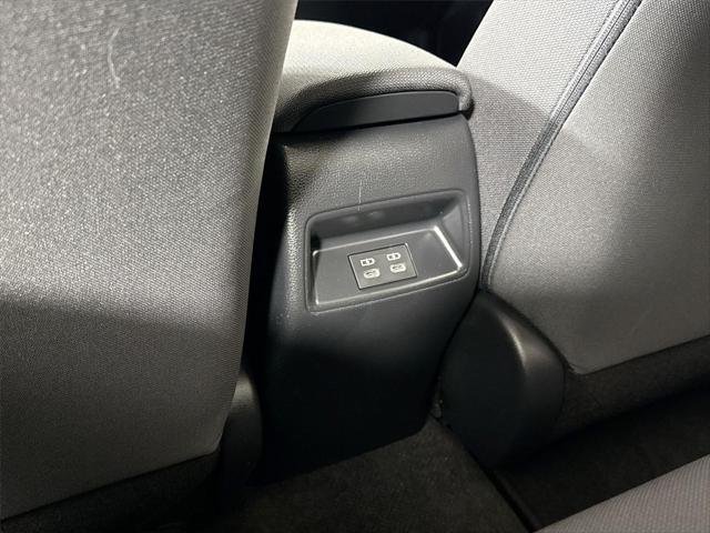 Certified Used 2024 CELESTITE GRAY ME. Toyota  image 32