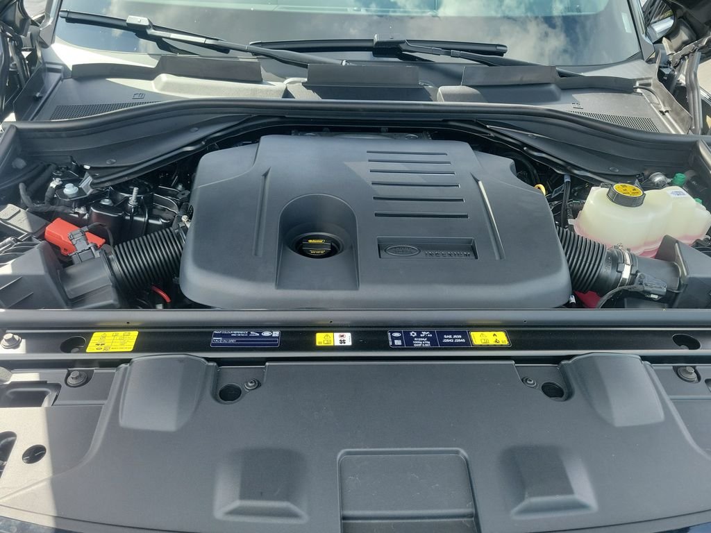 New 2026 Carpathian Grey Land Rover SE image 30