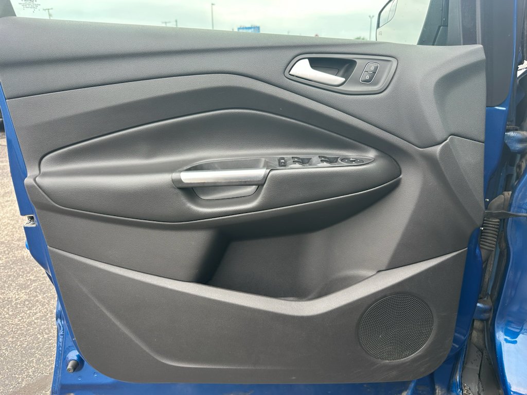 Used 2018 Blue Lightning Ford SE image 9