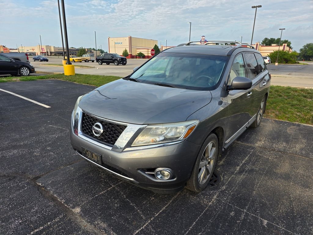 Used 2016 Gun Metallic Nissan Platinum image 2