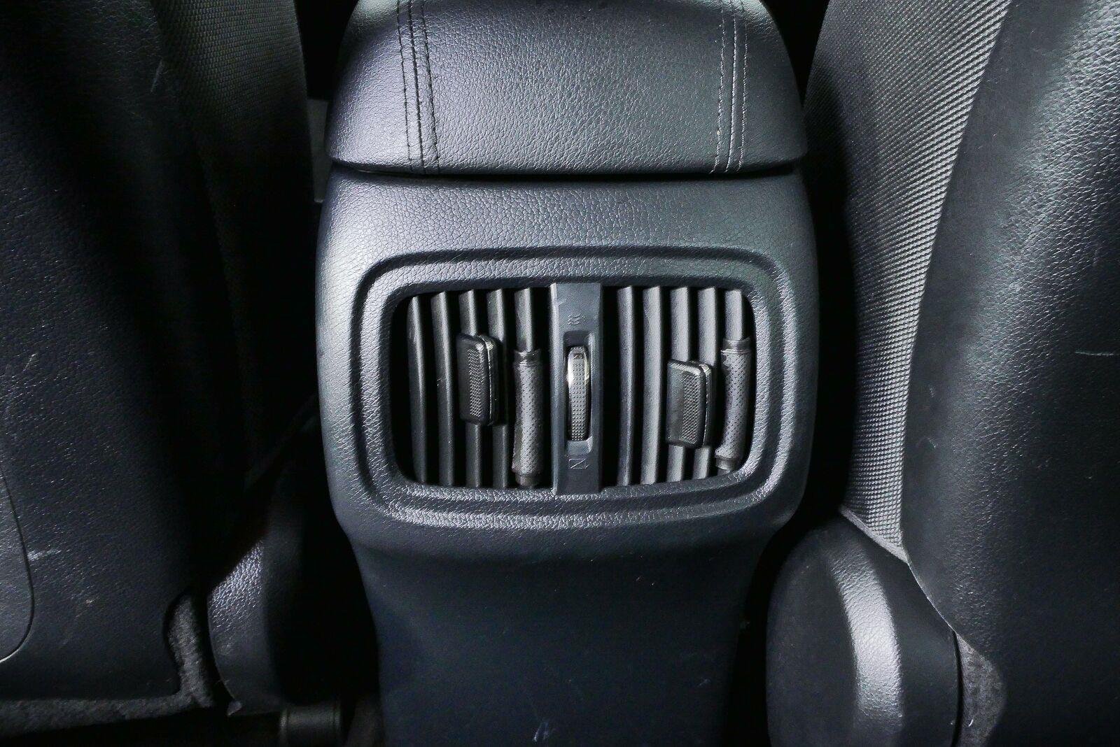 Used 2016 Mineral Silver Kia LX image 23