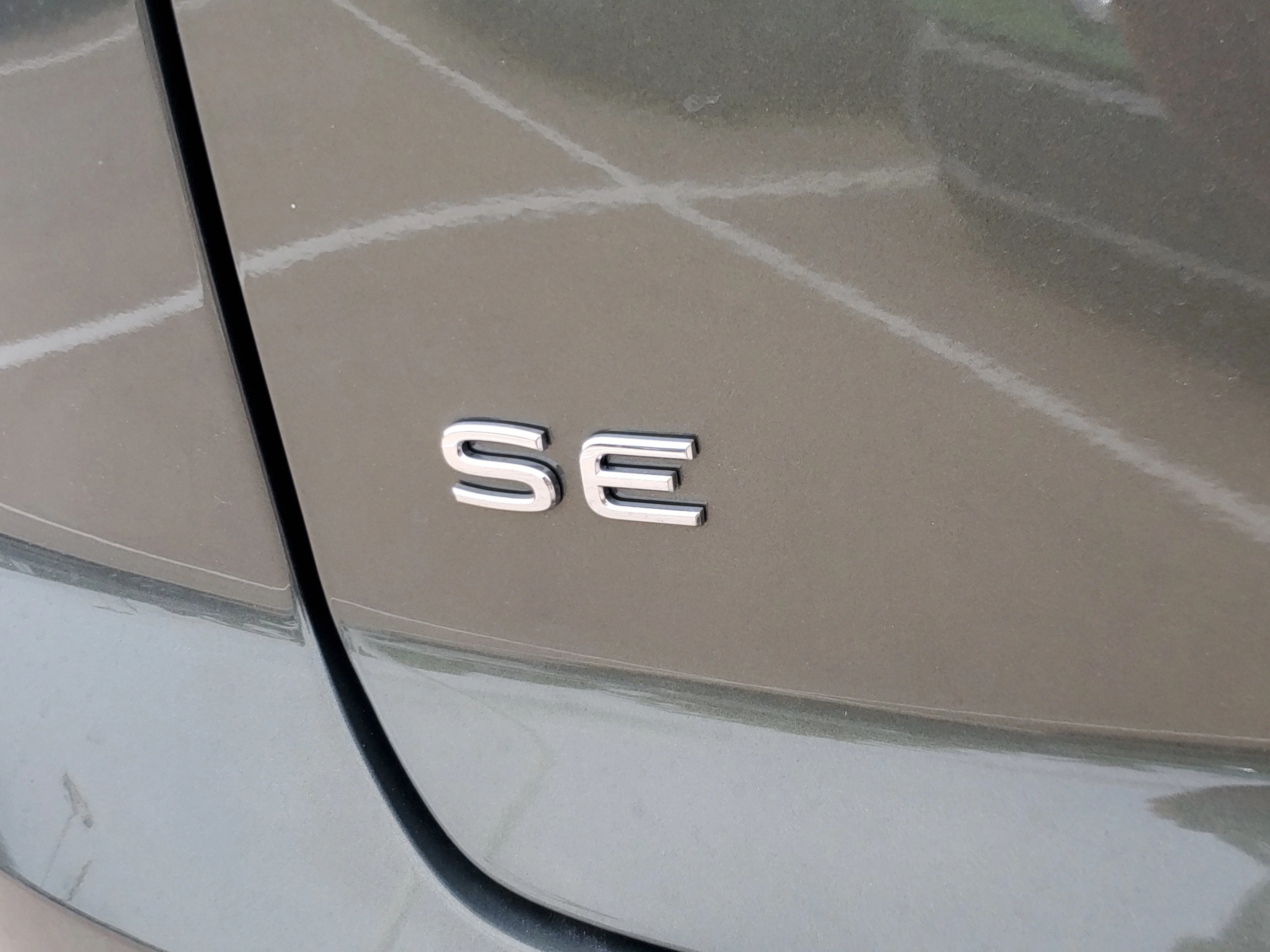New 2026 Green Volkswagen 2.0T SE w/Technology image 5