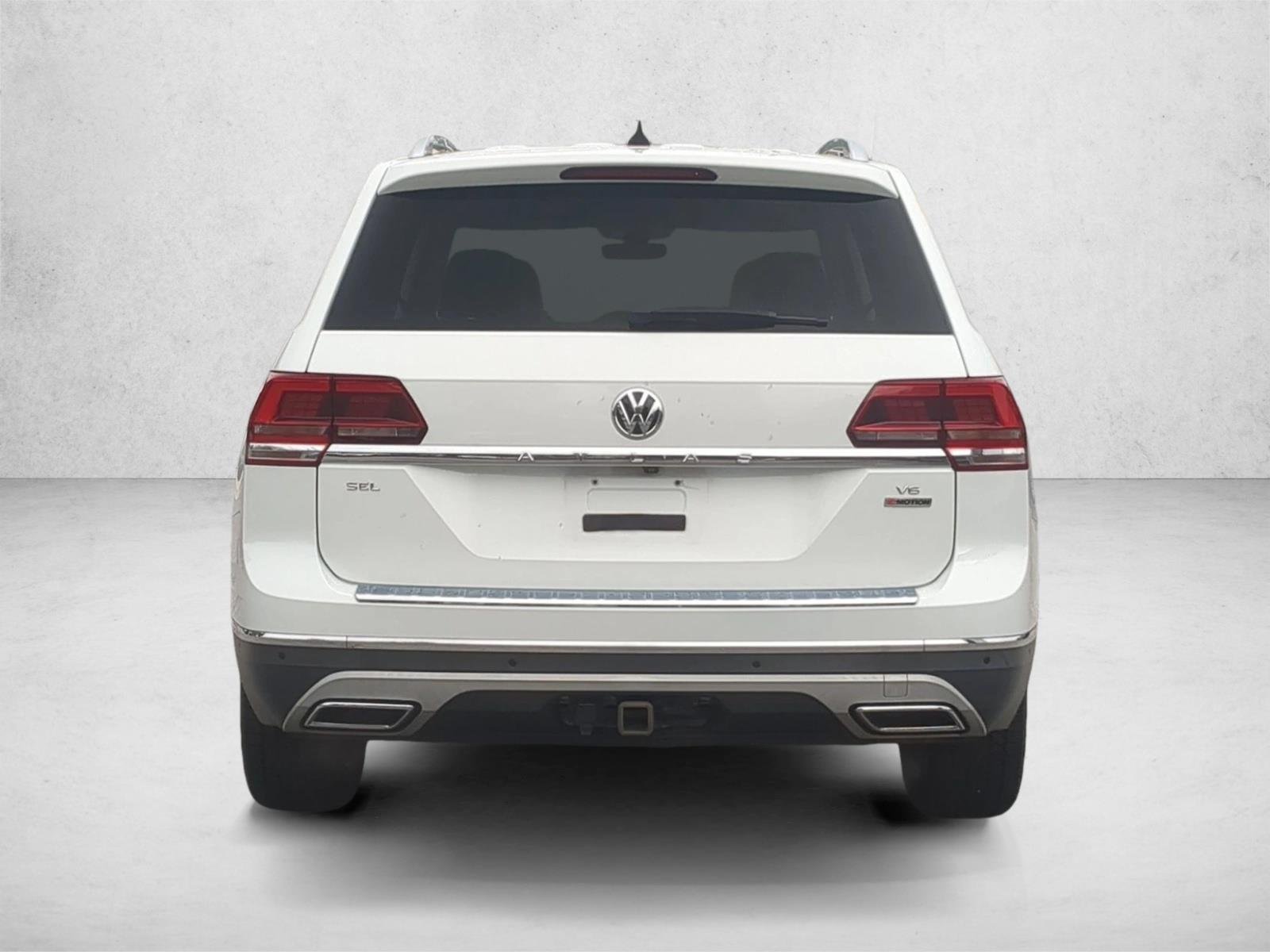 Used 2018 Pure White Volkswagen 3.6L V6 SEL Premium image 7