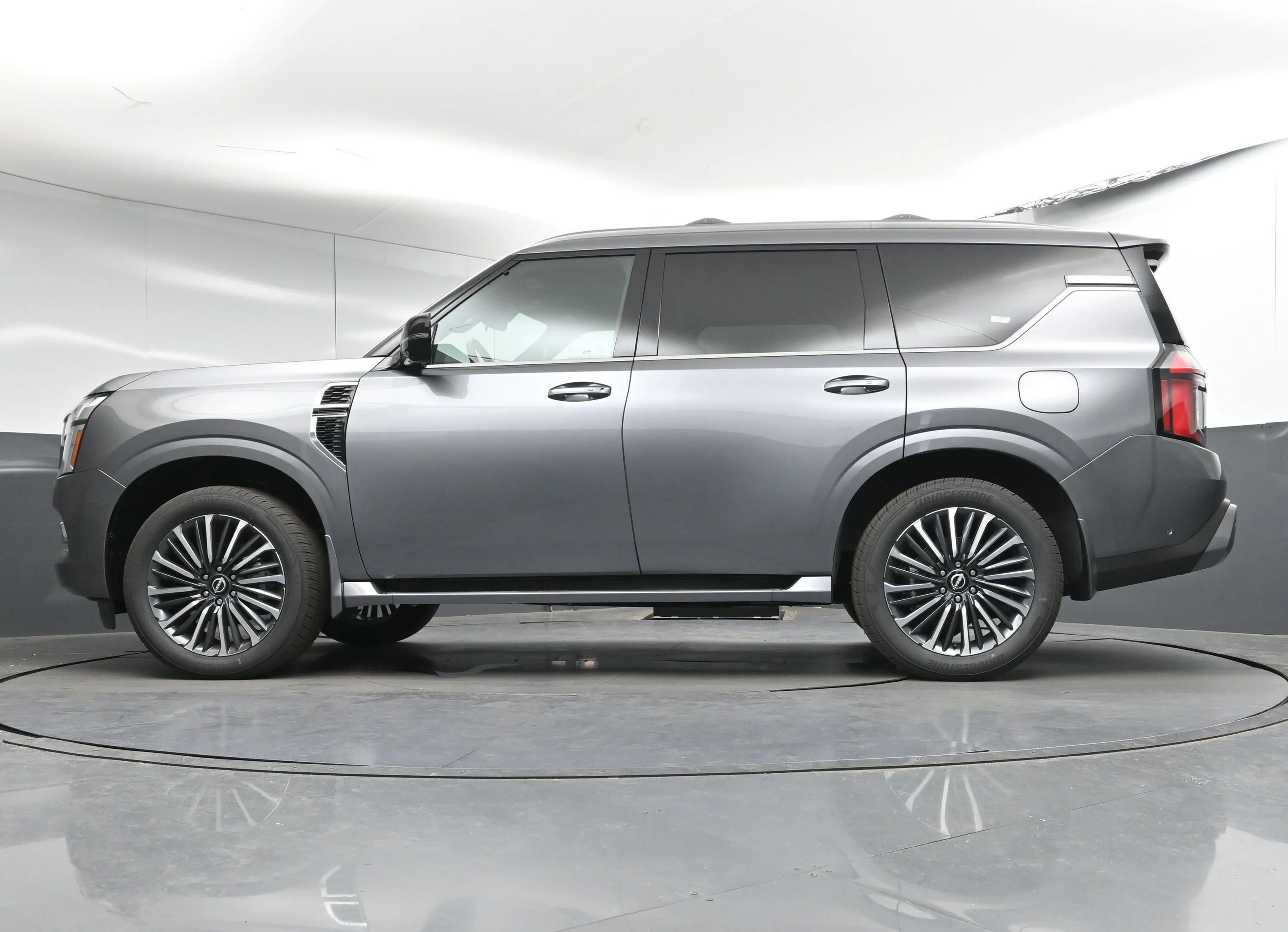 New 2026 Gun Metallic Nissan Platinum Reserve image 32