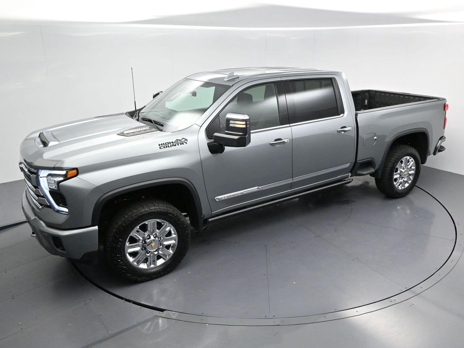 Used 2024 Sterling Gray Metallic Chevrolet High Country image 38