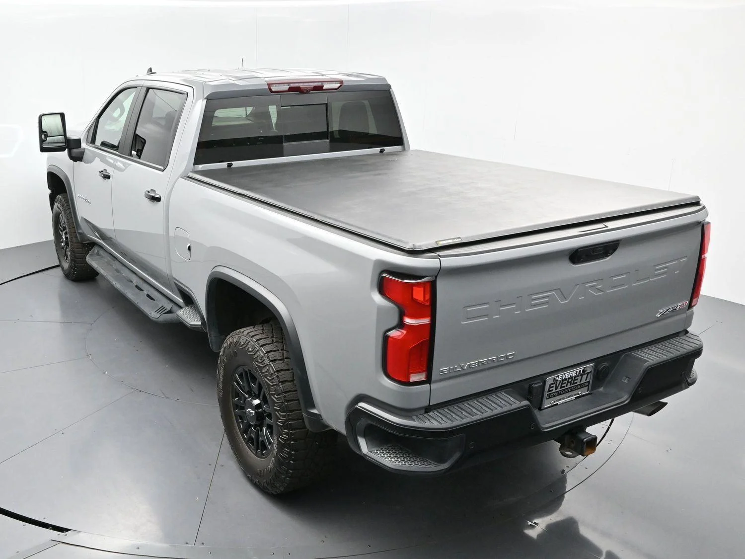 Used 2025 Slate Gray Metallic Chevrolet ZR2 image 37