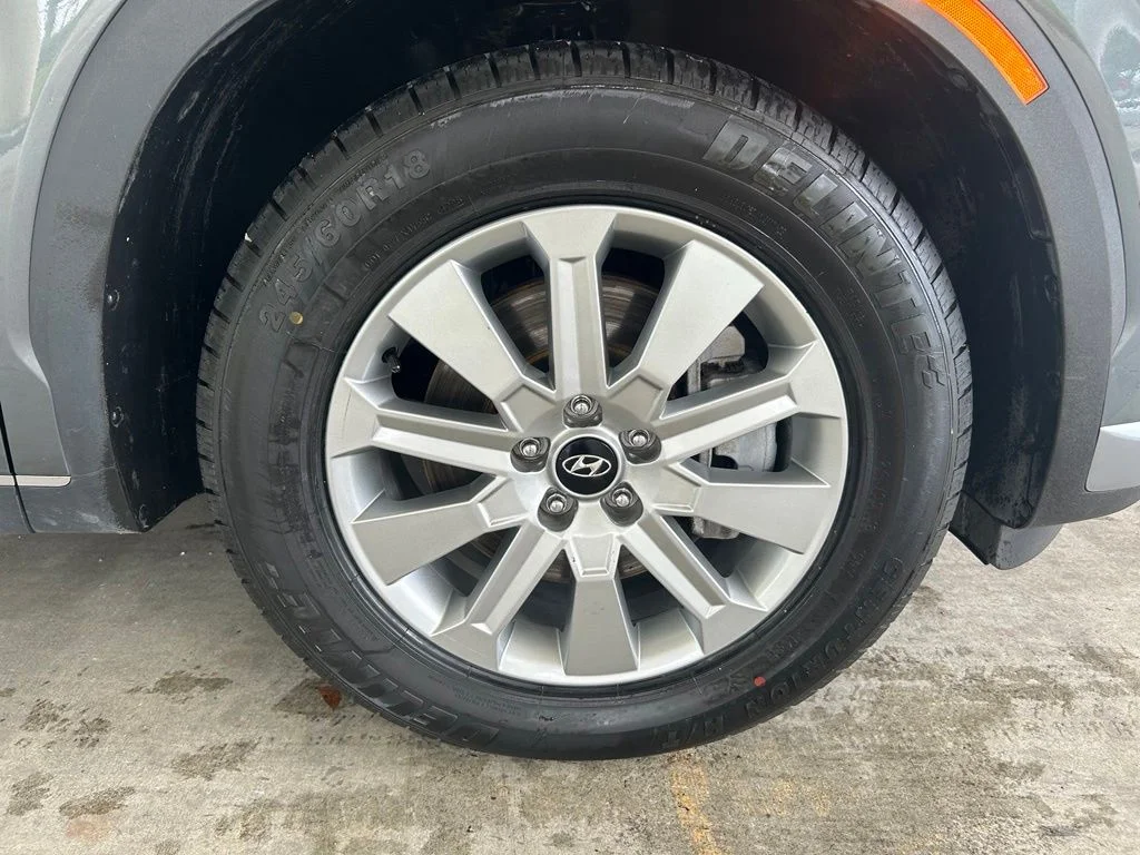 Used 2025 Gray Hyundai SEL image 18