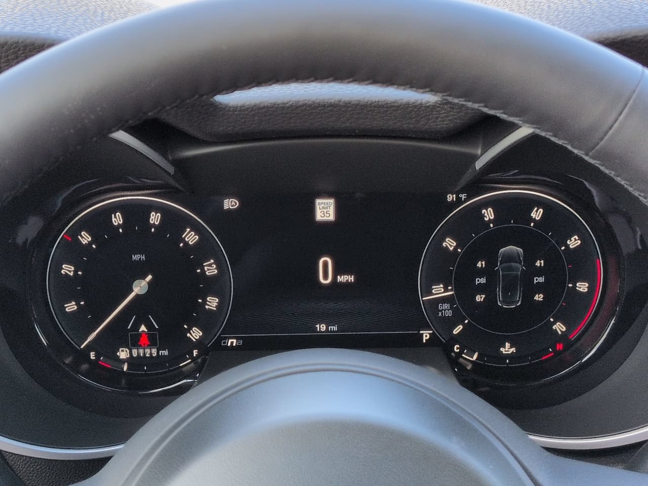 New 2026 Moonlight Gray Metallic Alfa Romeo  image 25