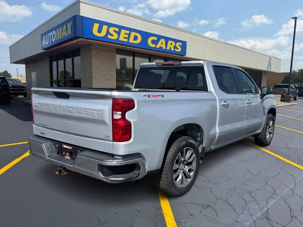 Used 2022 Silver Ice Metallic Chevrolet LT image 5