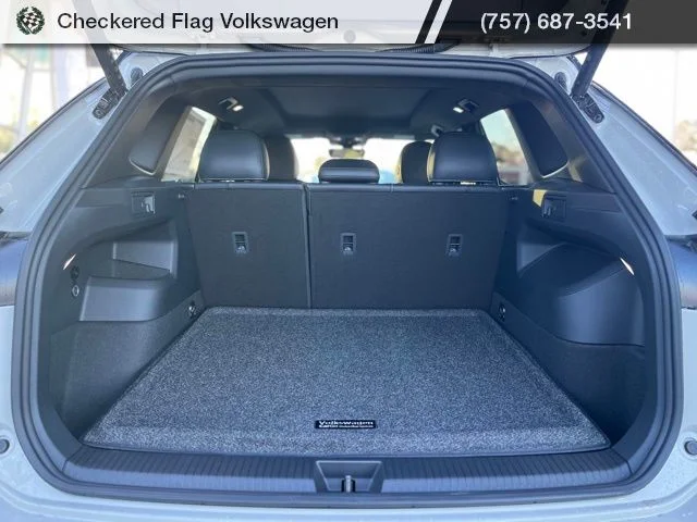 New 2026 Gray Volkswagen 2.0T SE R-Line Black image 32