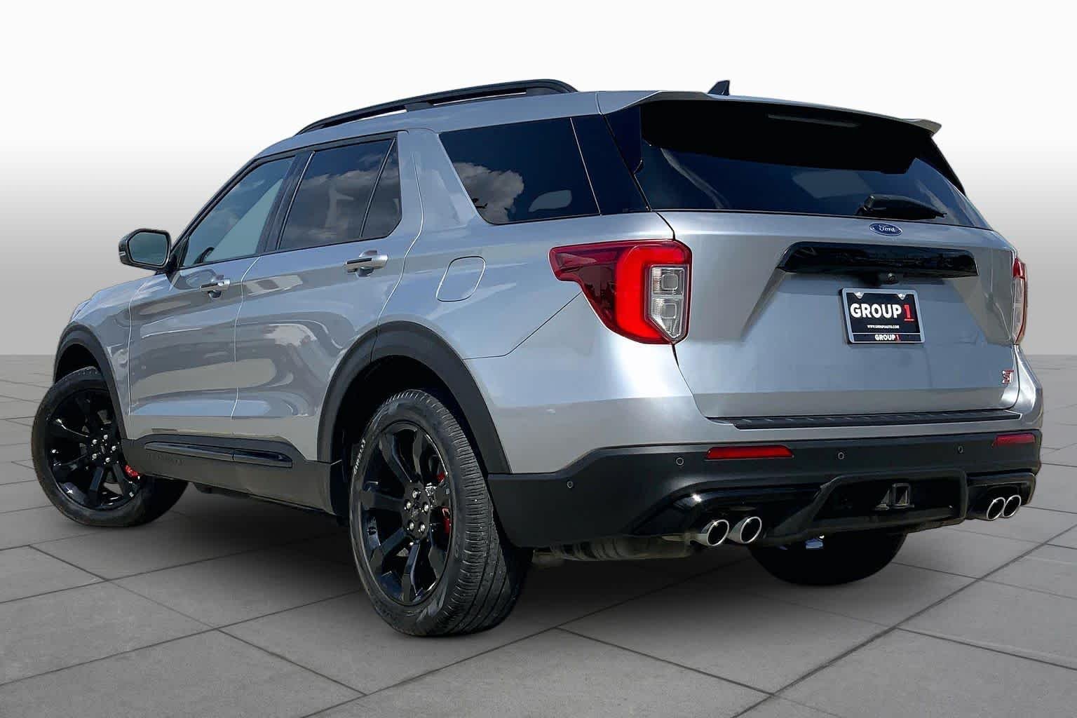 Used 2022 Iconic Silver Ford ST image 12