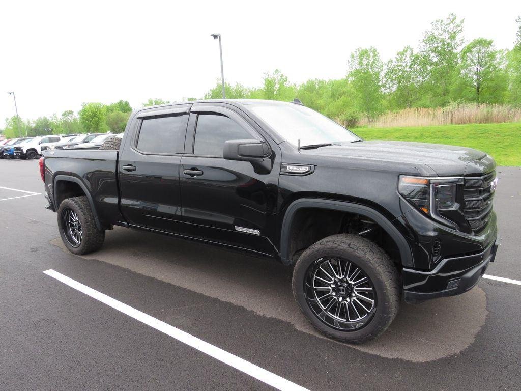 Used 2025 Onyx Black GMC Elevation image 15