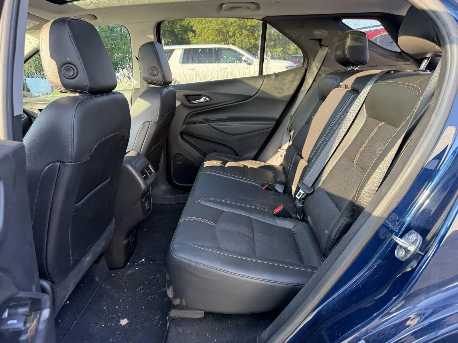 Used 2022 BLUE GLOW METALLIC Chevrolet Premier image 7