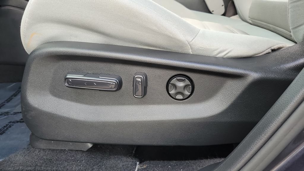 Used 2019 Gray Honda EX image 16