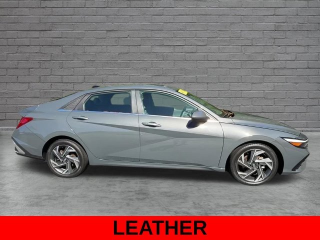 Used 2024 Gray Hyundai SEL image 8