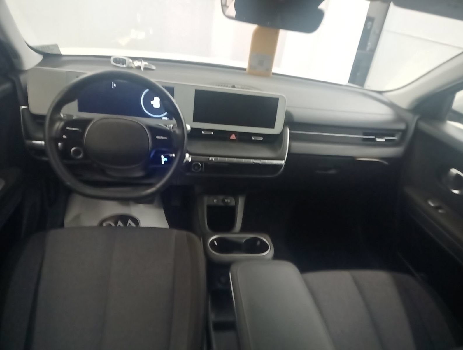 Used 2024 White Hyundai SEL image 7