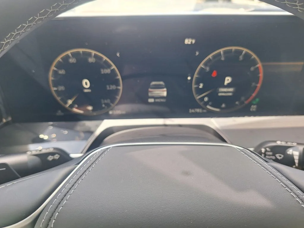 Used 2025 Black INFINITI SENSORY image 15