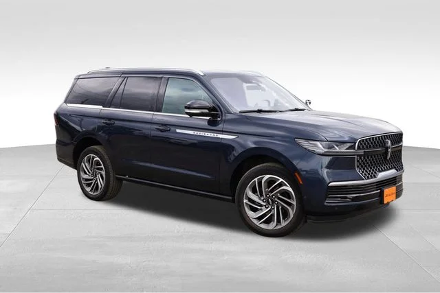 Used 2025 Blue Lincoln Reserve image 2