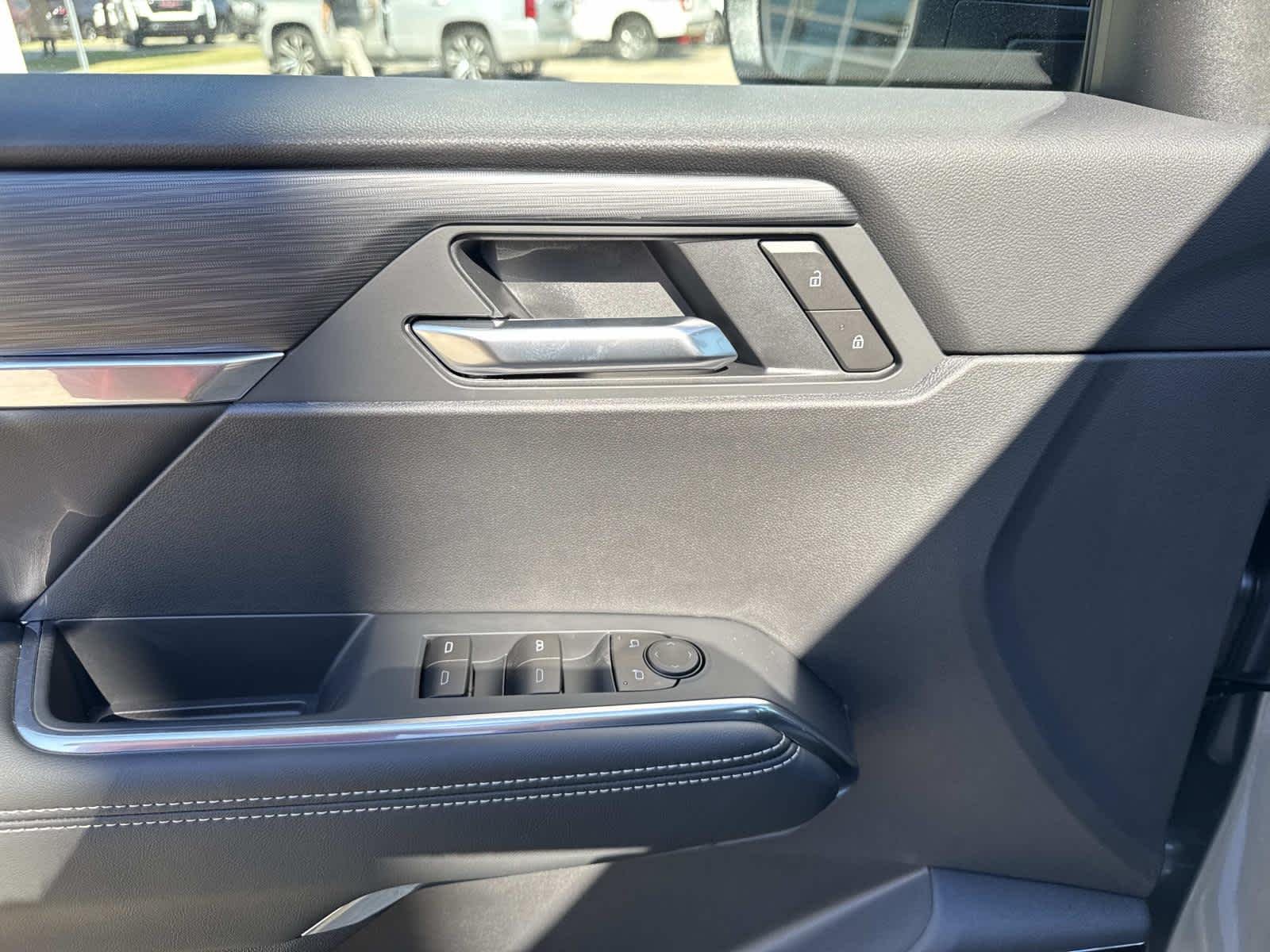New 2026 Sterling Metallic GMC Elevation image 12