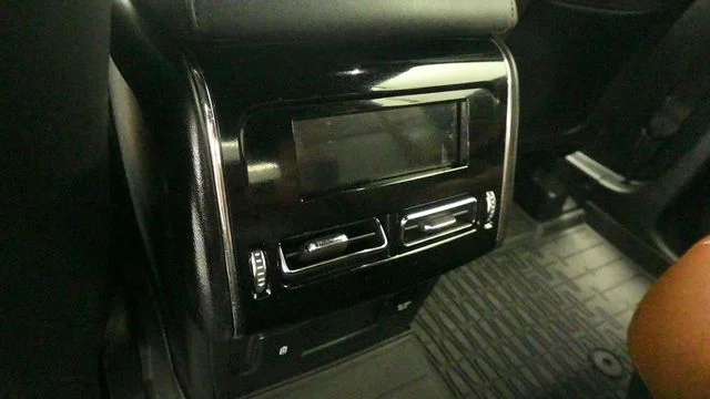Used 2022 Blue Metallic Lincoln Reserve image 12