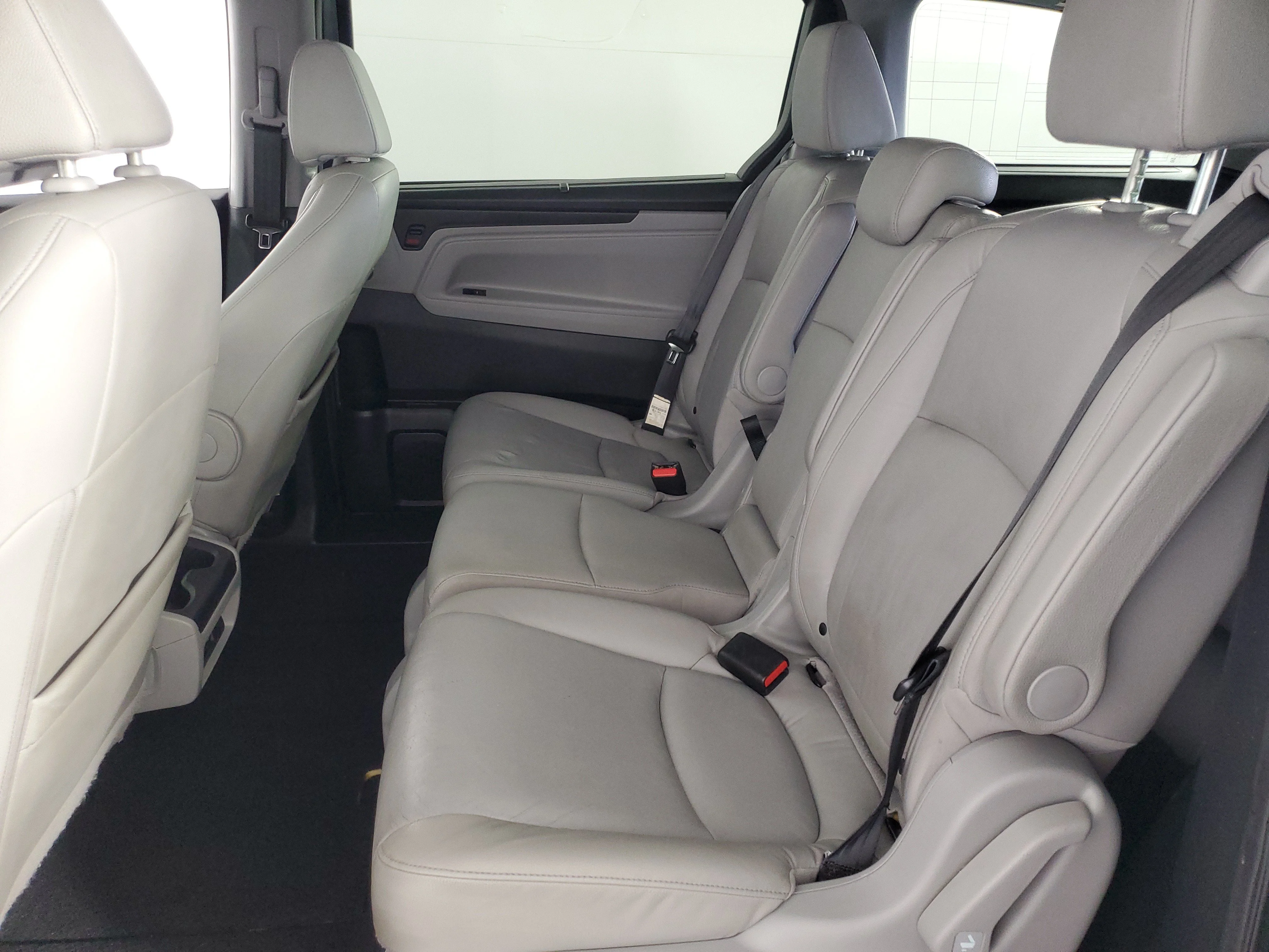 Used 2018 Modern Steel Metallic Honda EX-L image 13