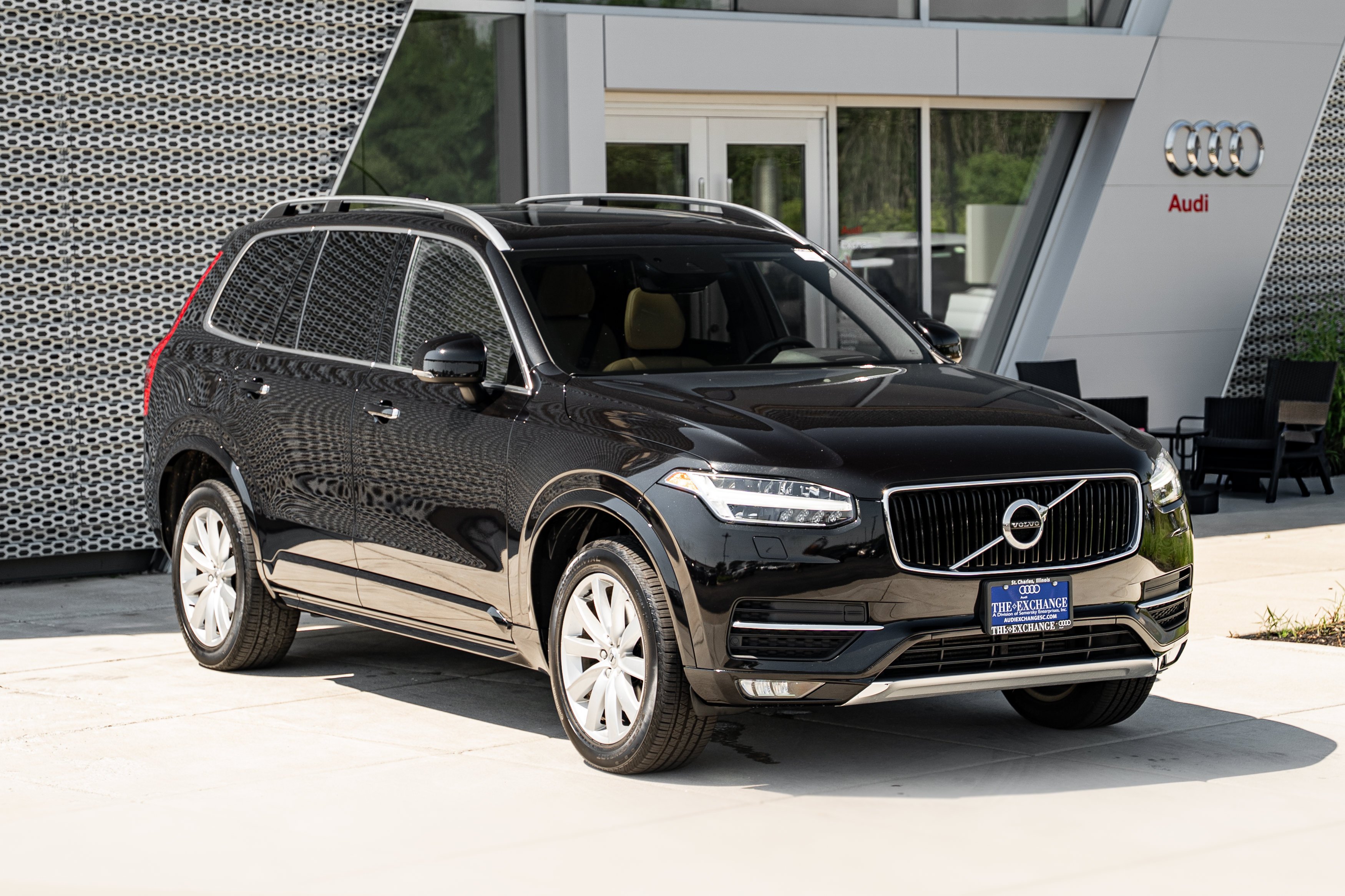 Used 2016 Volvo XC90 Momentum with VIN YV4A22PK0G1046804 for sale in St. Charles, IL