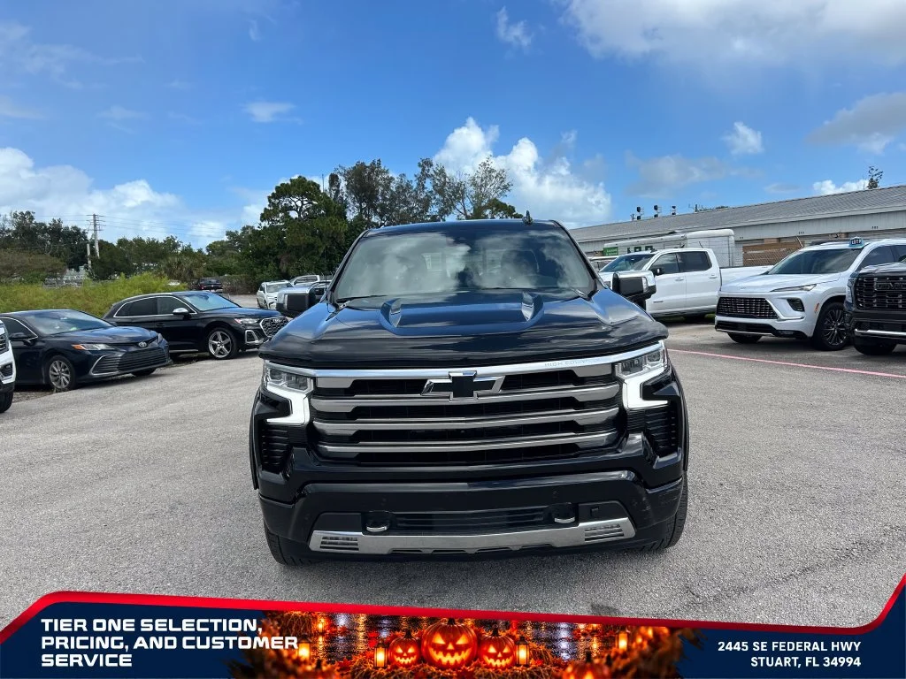 Used 2023 BLACK Chevrolet High Country image 3