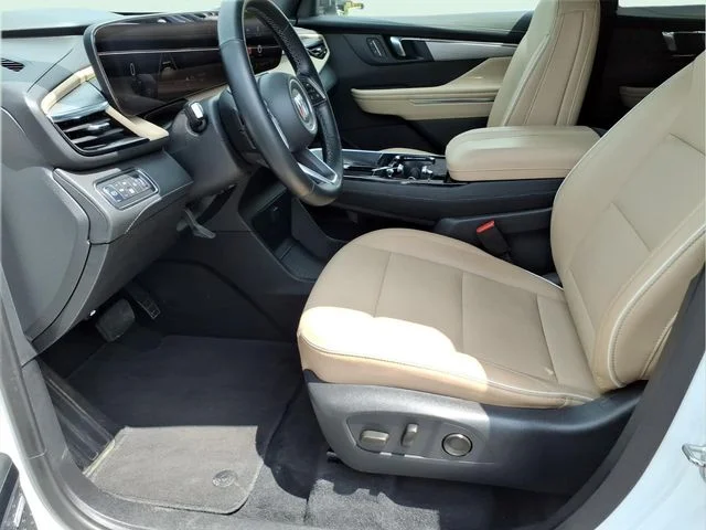 Used 2025 White Buick Preferred image 20