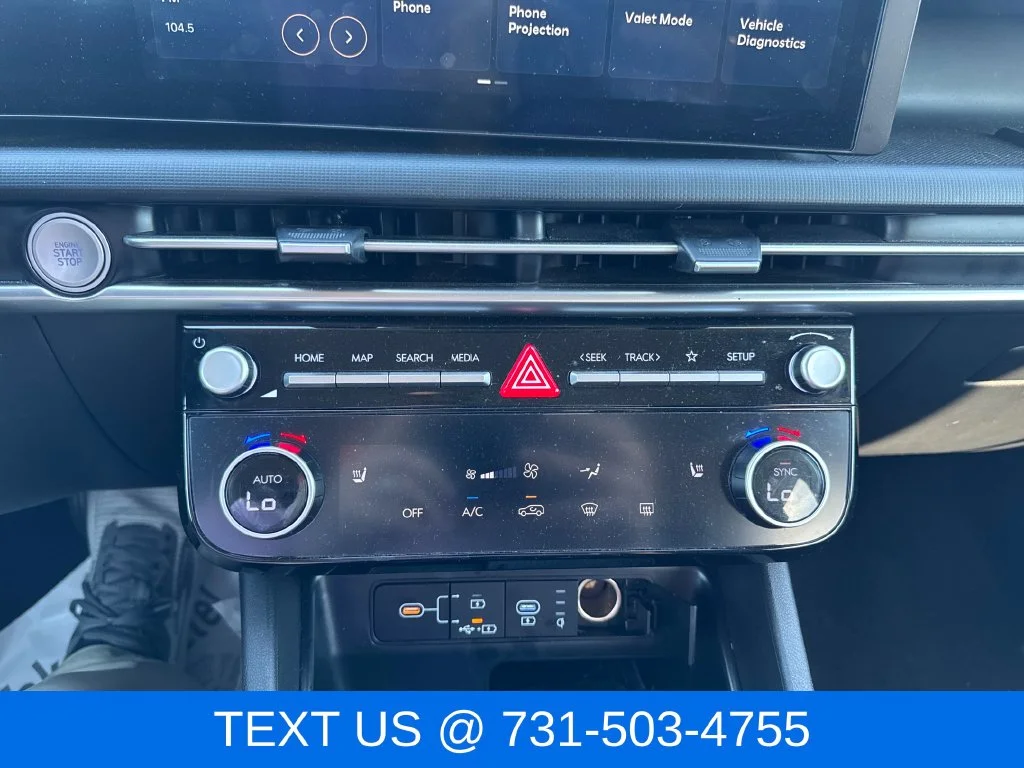 Used 2025 White Hyundai SEL image 19