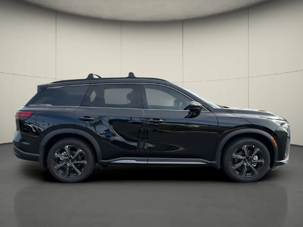 New 2027 MINERAL BLACK INFINITI Autograph AWD image 8