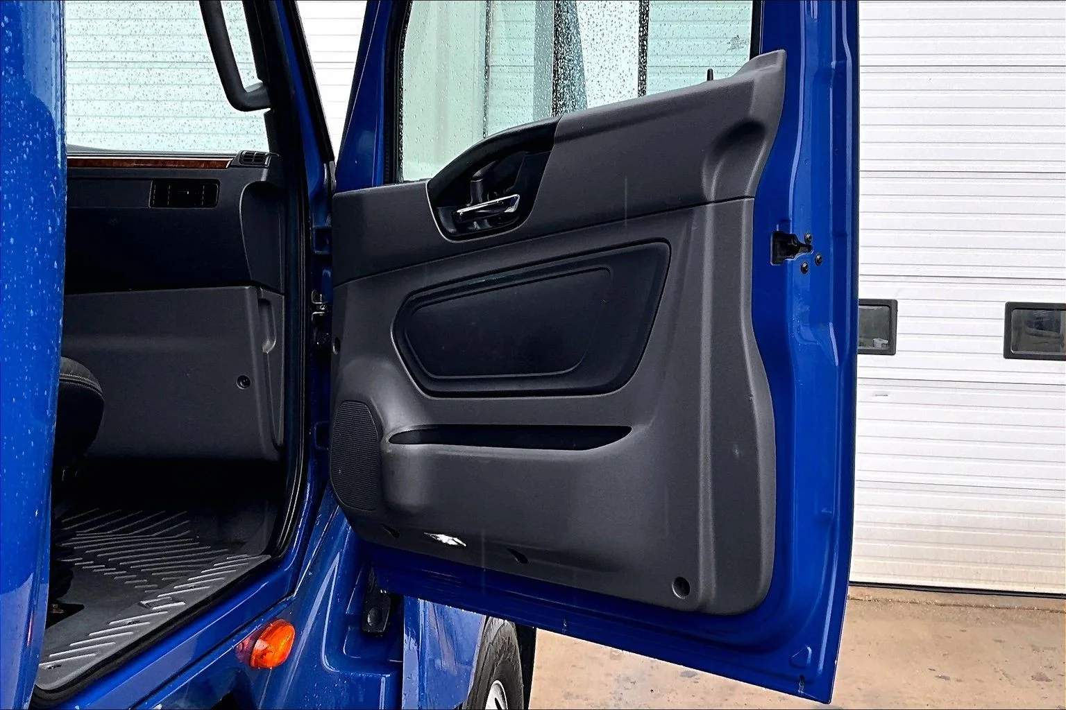 Used 2022 BLUE DARK International  image 30