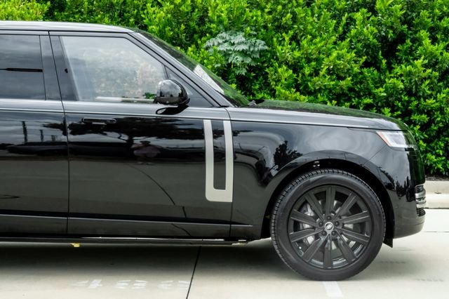 Used 2023 Black Land Rover SE image 12