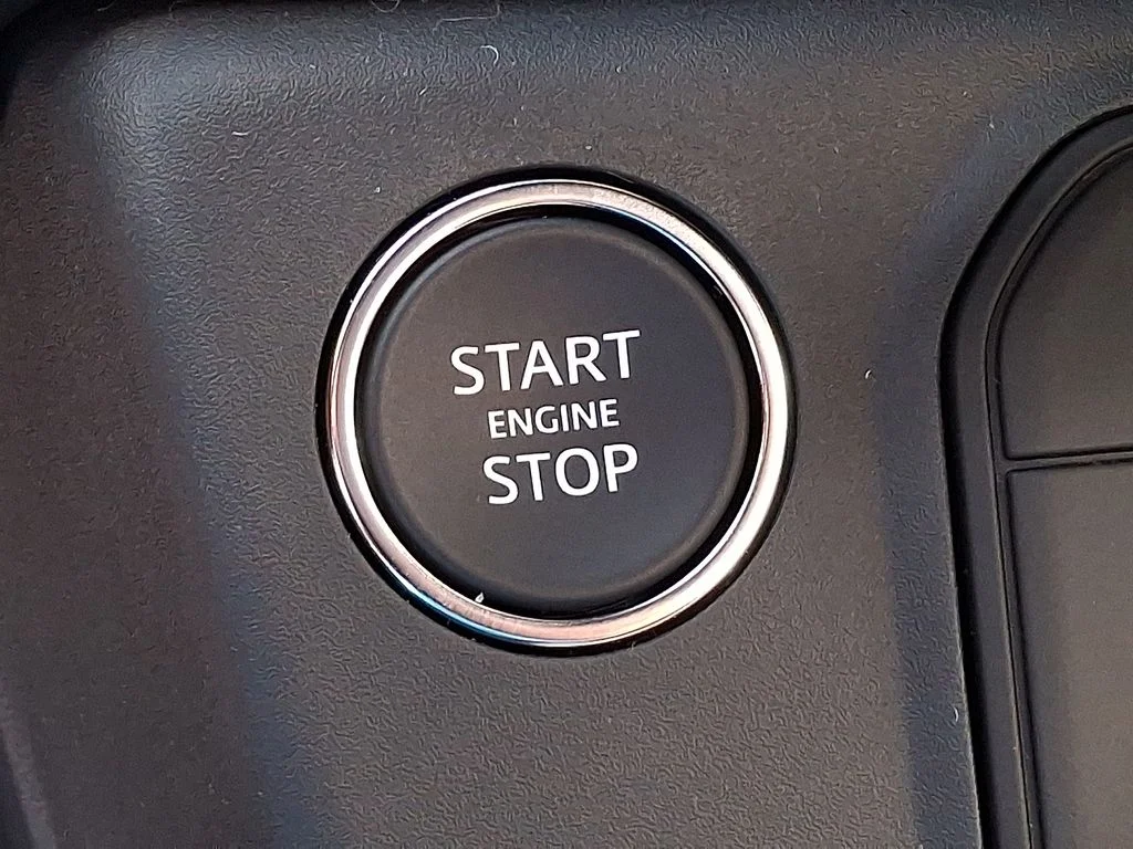 New 2026  Land Rover X-Dynamic SE image 12