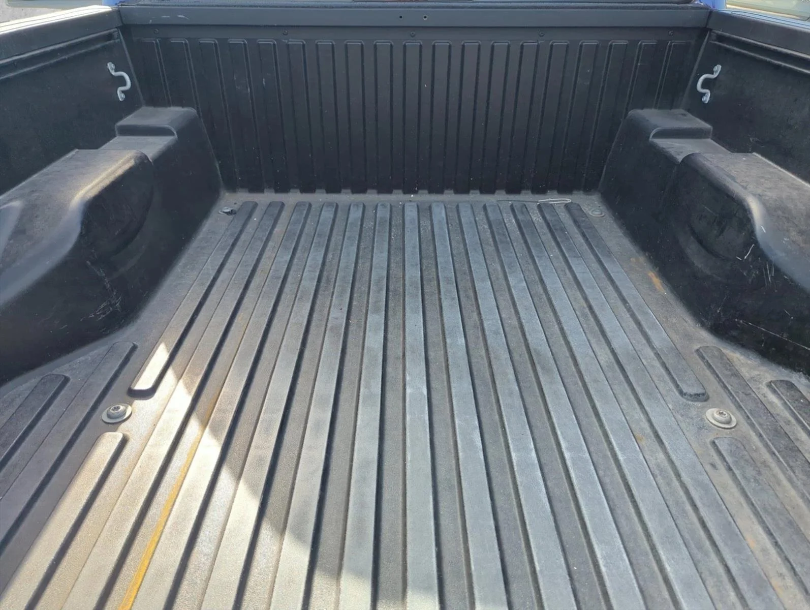 Used 2023 Blue Crush Metallic Toyota SR5 image 5
